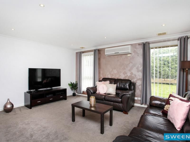 44 Bushy Park Avenue, Caroline Springs - Thumbnail 6