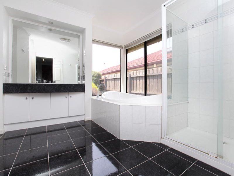 17 John Paul Drive, Hillside - Thumbnail 6
