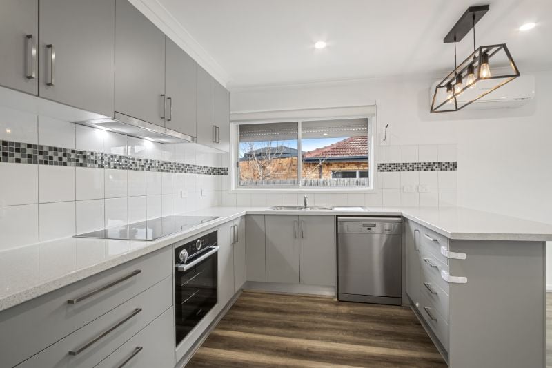 1/4 Mack Street, Reservoir