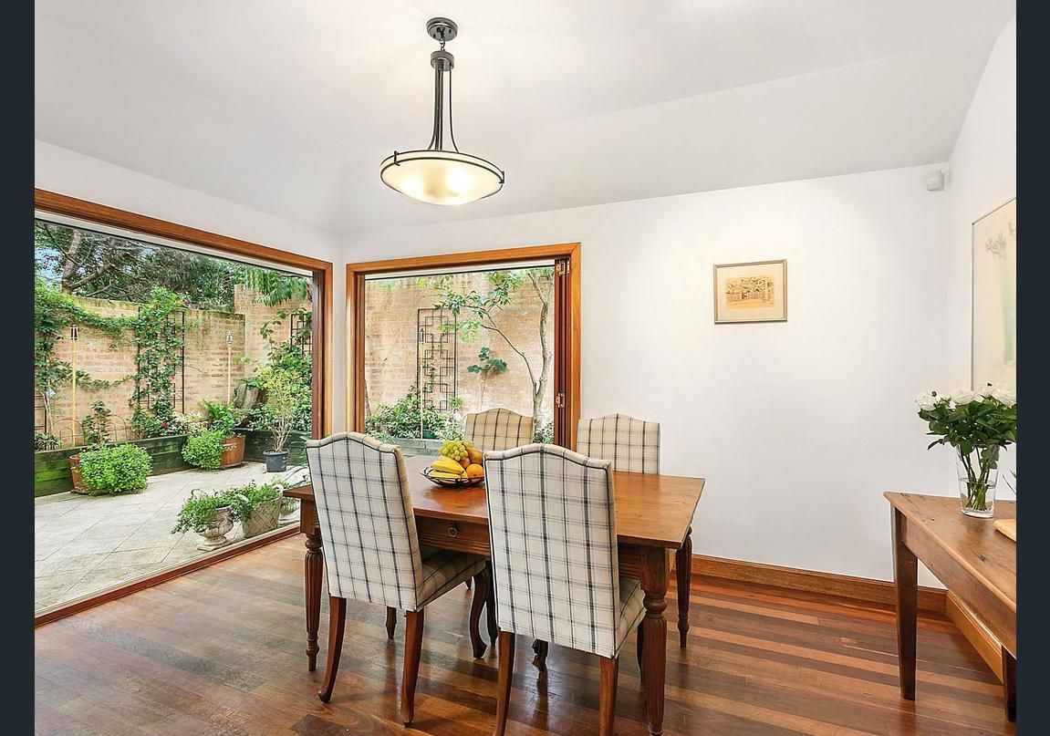 Executive style modern home in Annandale