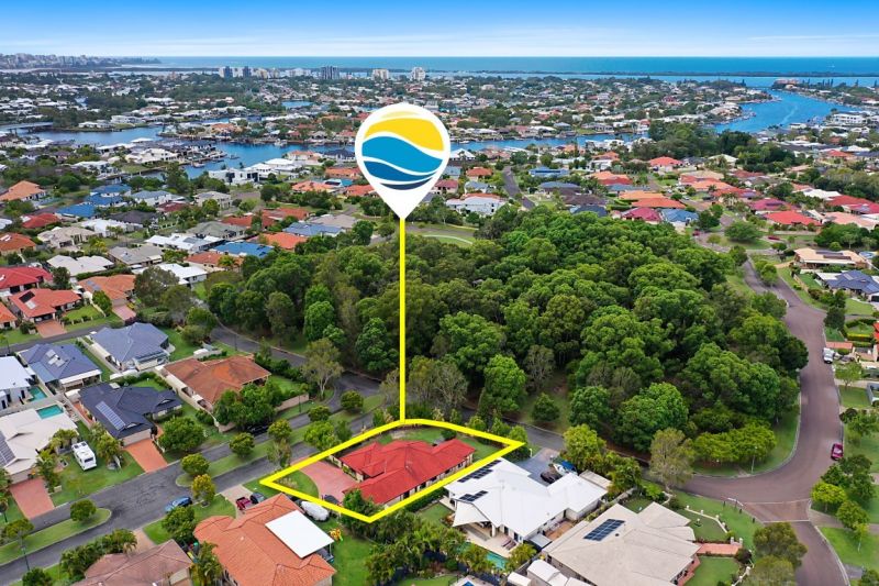 Real Estate For Sale 1 Lockyer Place Pelican Waters , QLD