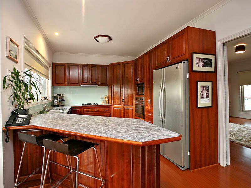 8 Rangeview Street, Cairnlea - Thumbnail 4