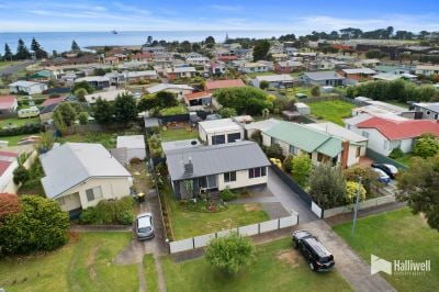 9 Brooke Street, East Devonport, East Devonport - Thumbnail 3