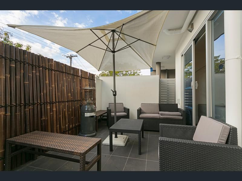 1/286 Hawthorn Road, Caulfield - Thumbnail 2