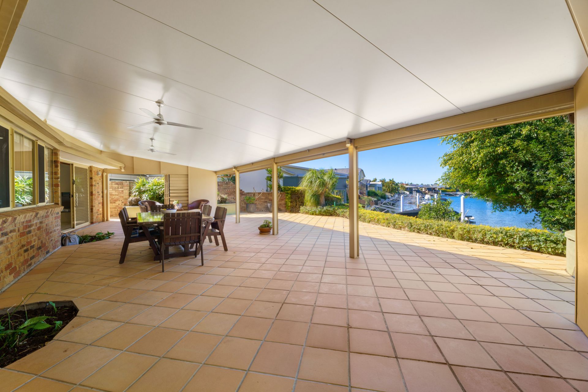 4 Cockleshell Court, Runaway Bay - Thumbnail 4