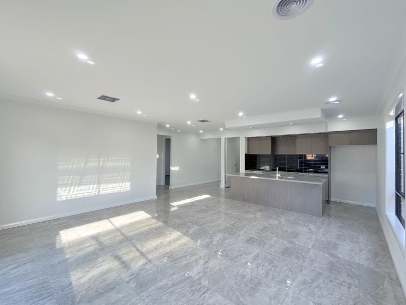 14 Madura Promenade, Mickleham