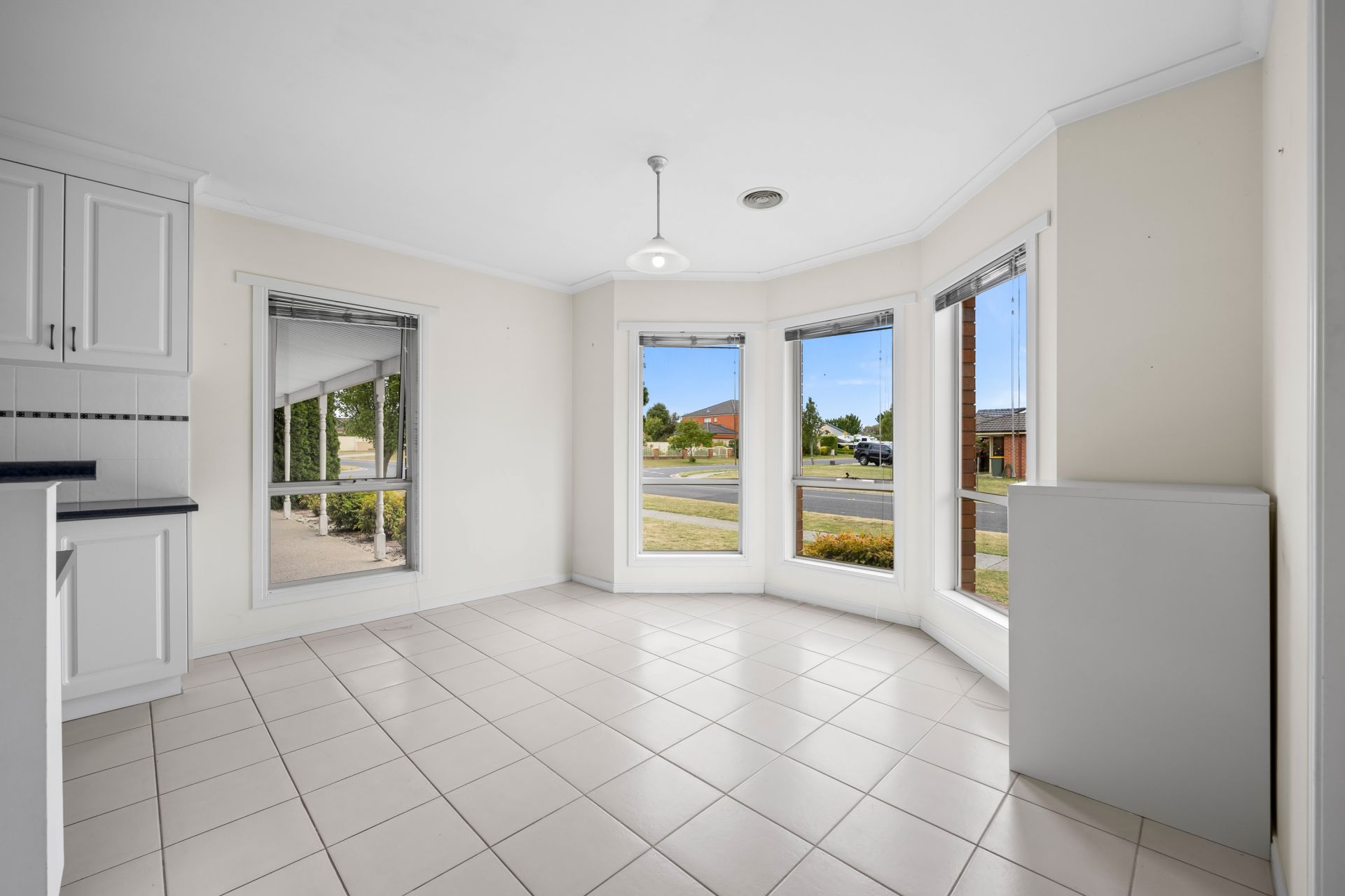 27 Parkview Drive, Alfredton, Alfredton - Thumbnail 6