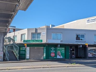 CORNER SHOP