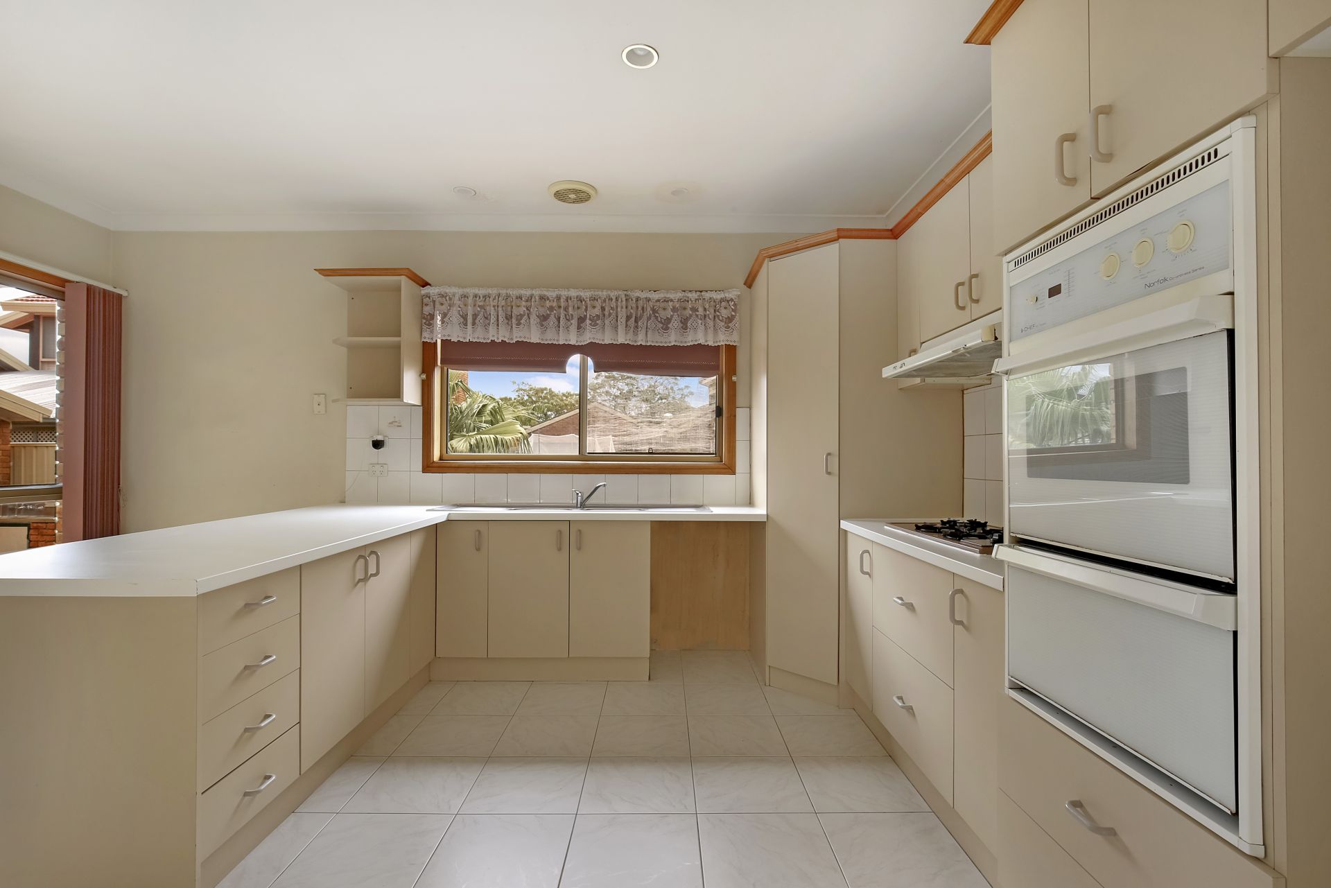 FABULOUS FAMILY HOME - DONT MISS OUT!
