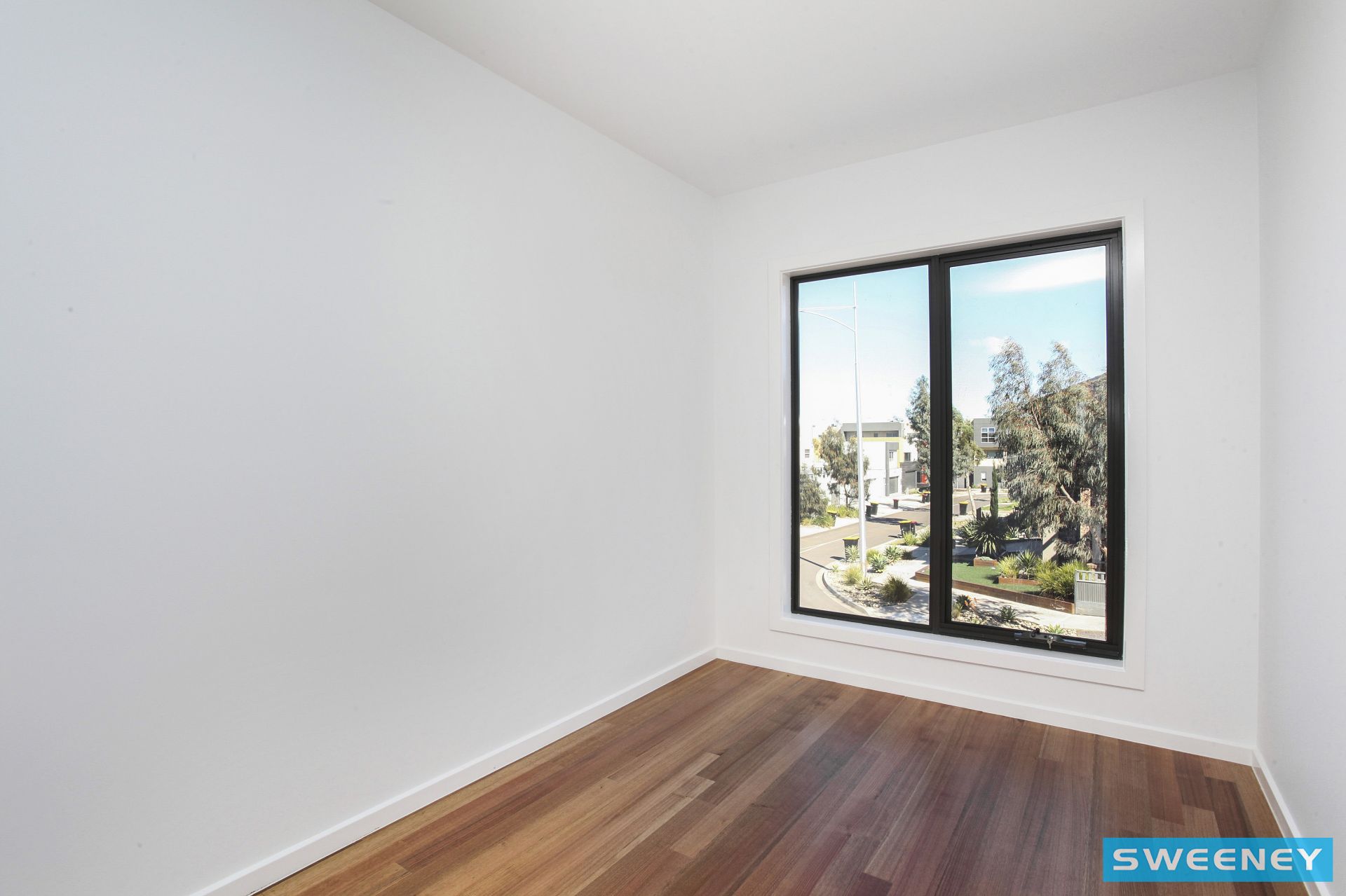 1/42 Lorimer Street, Caroline Springs - Thumbnail 5
