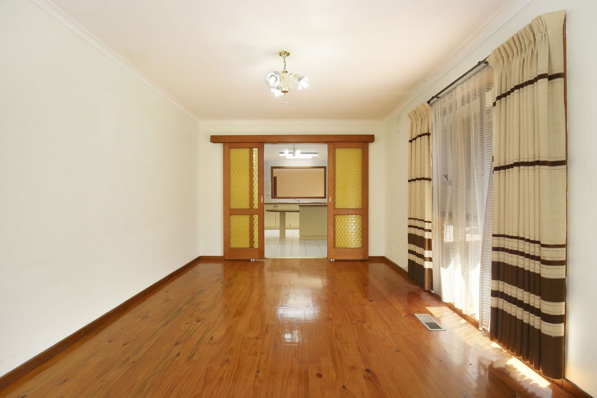 5 Bedroom Family Home