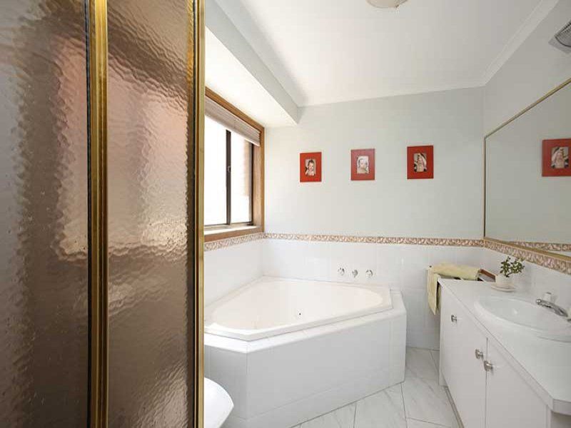 9 Seabrook Blvd, Seabrook - Thumbnail 8