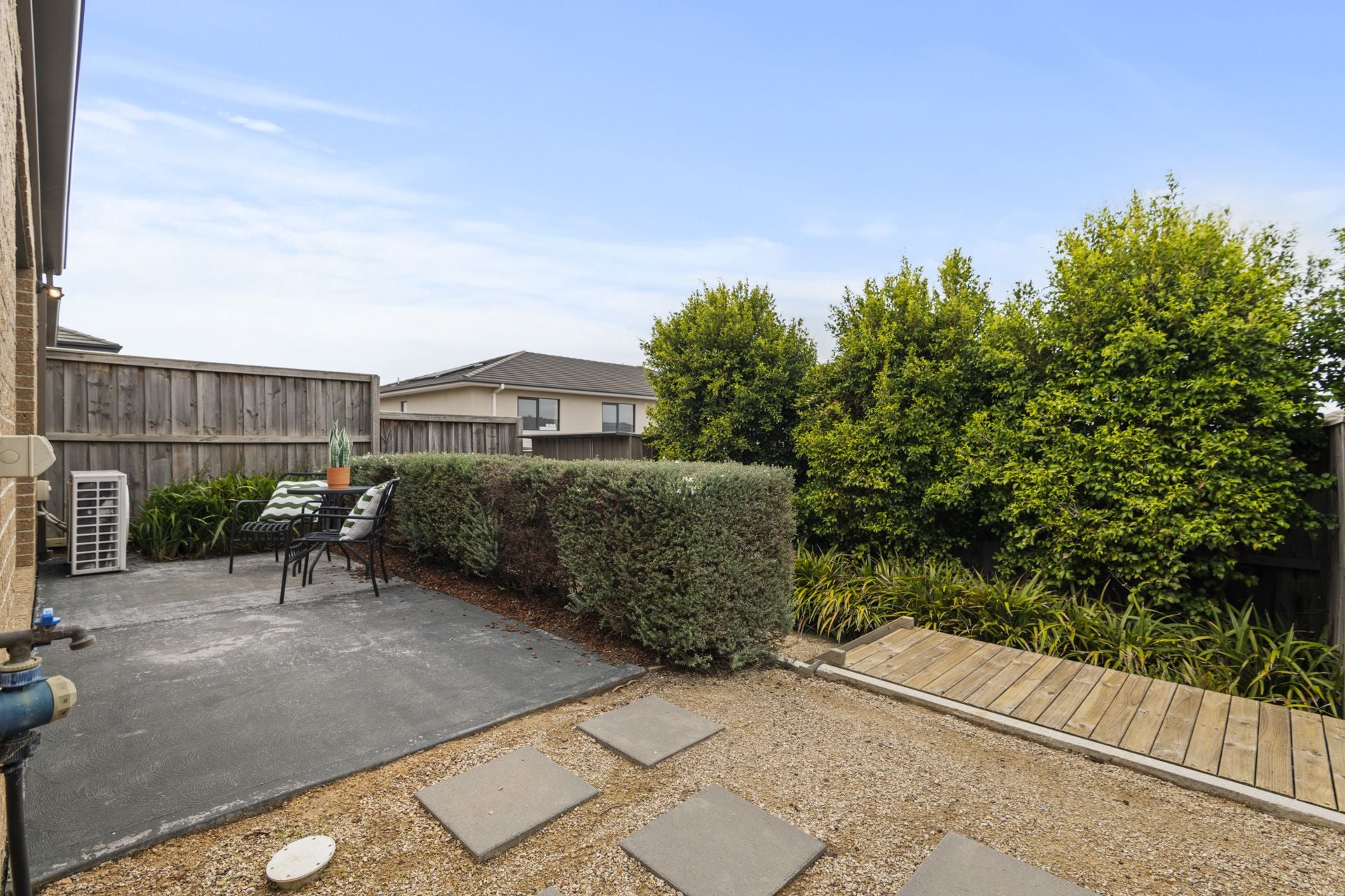 Immaculate Modern Home, Prime Location