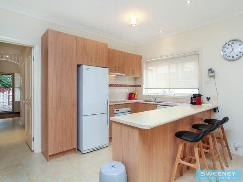 65 Grampians Way, Caroline Springs - Thumbnail 3