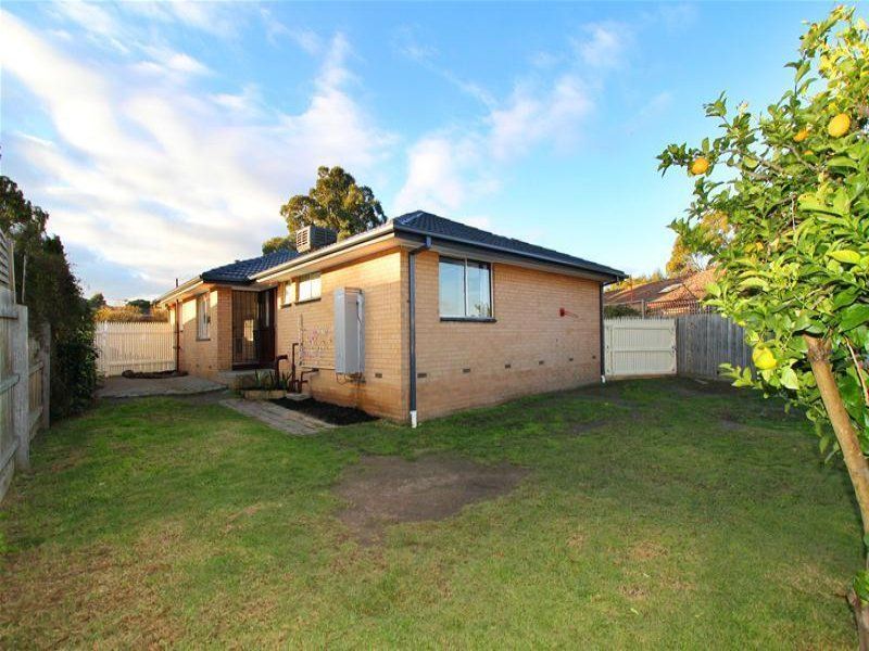 Perfectly Renovated!! Fantastic Location!!