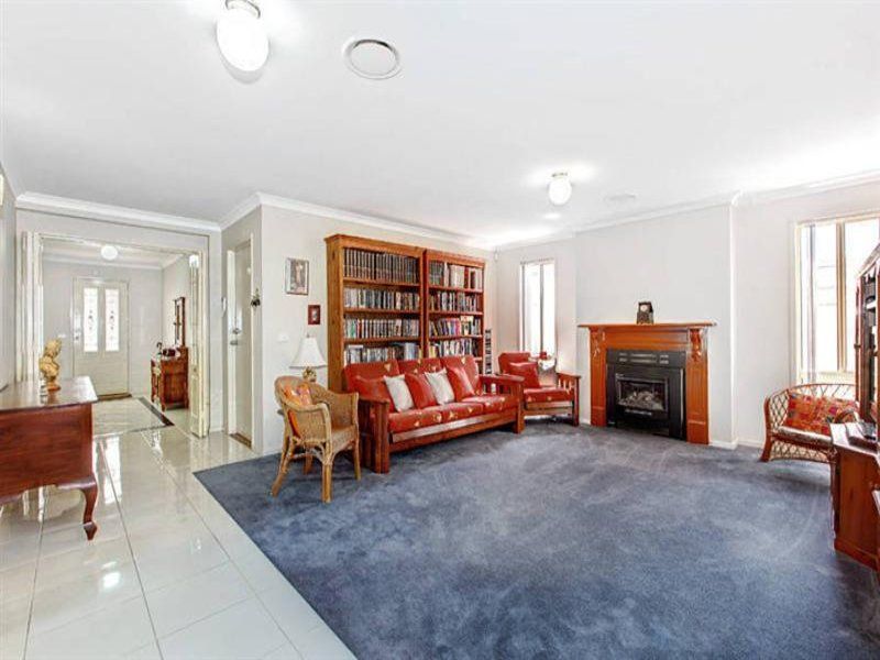46 Dahlia Drive, Caroline Springs - Thumbnail 7