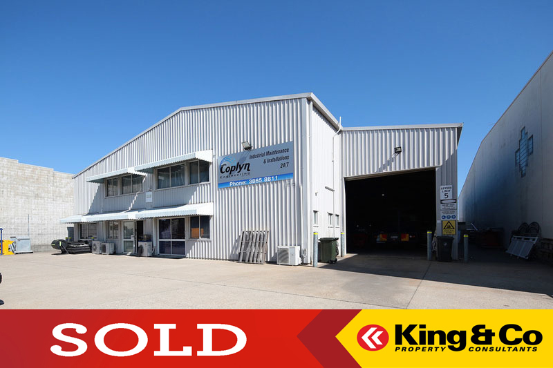 RARE VIRGINIA FREESTANDER