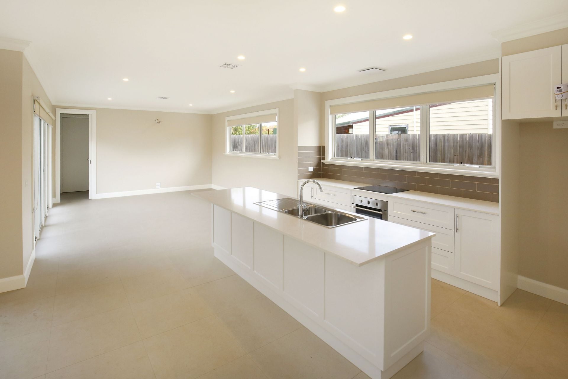 CONTEMPORARY ELEGANCE & STYLE