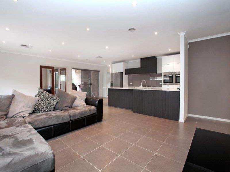 54 Olsen Retreat, Caroline Springs - Thumbnail 4