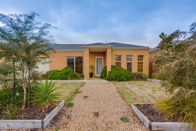 12 Leonard Drive, Bacchus Marsh - Thumbnail 2