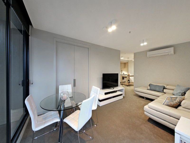 1702/50 Claremont Street, South Yarra - Thumbnail 5