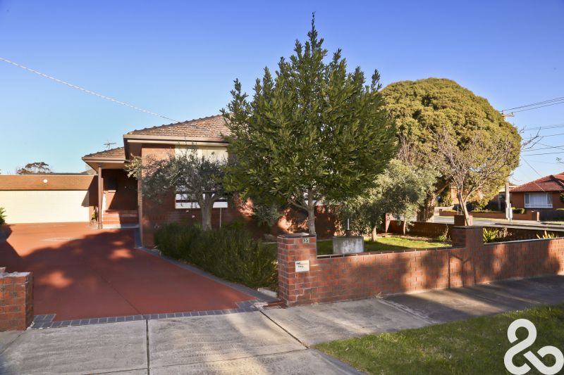 35 Hughes Parade, Reservoir