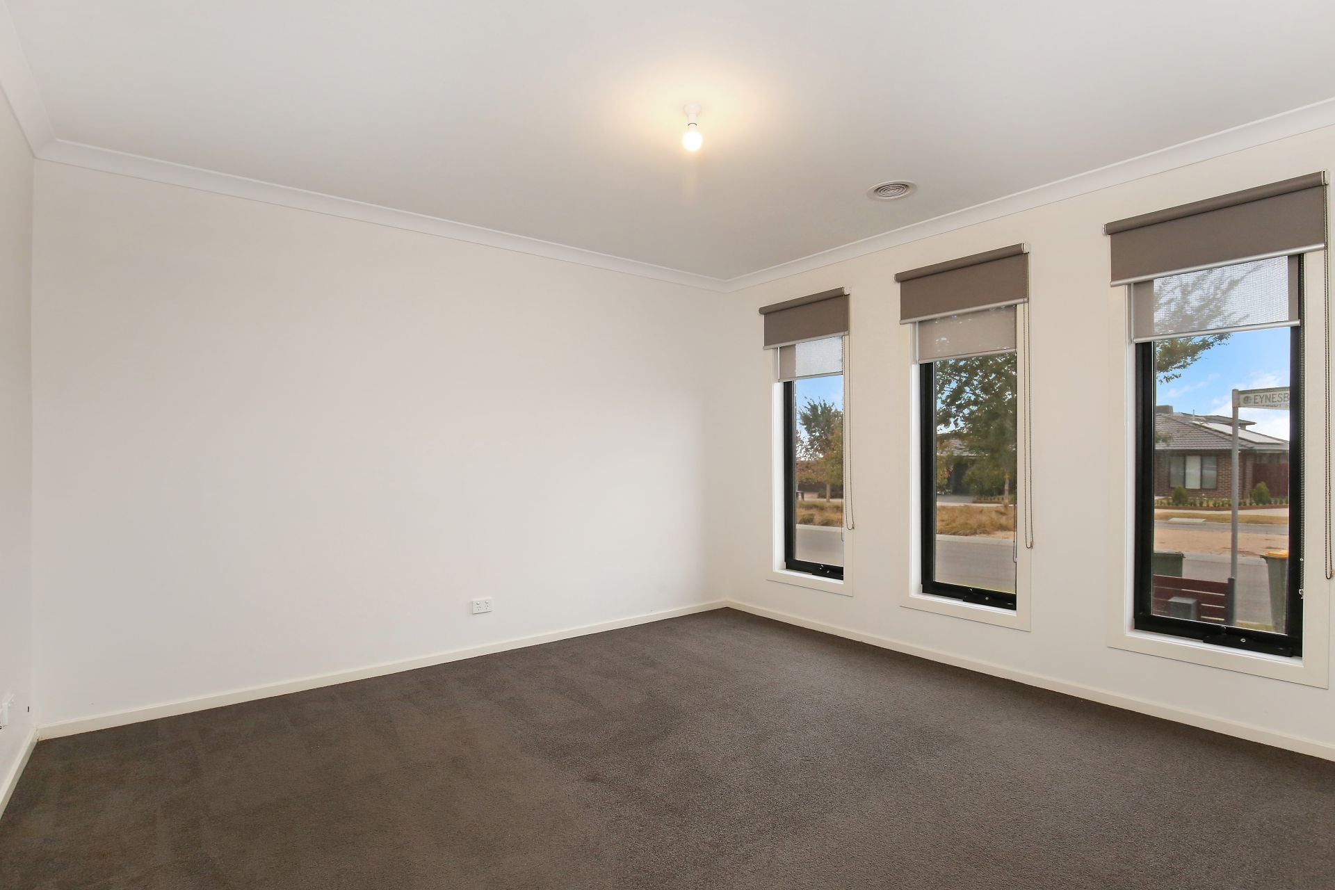 SPACIOUS & MODERN STYLE LIVING     *Insp Wed 29th May @ 5:00pm*