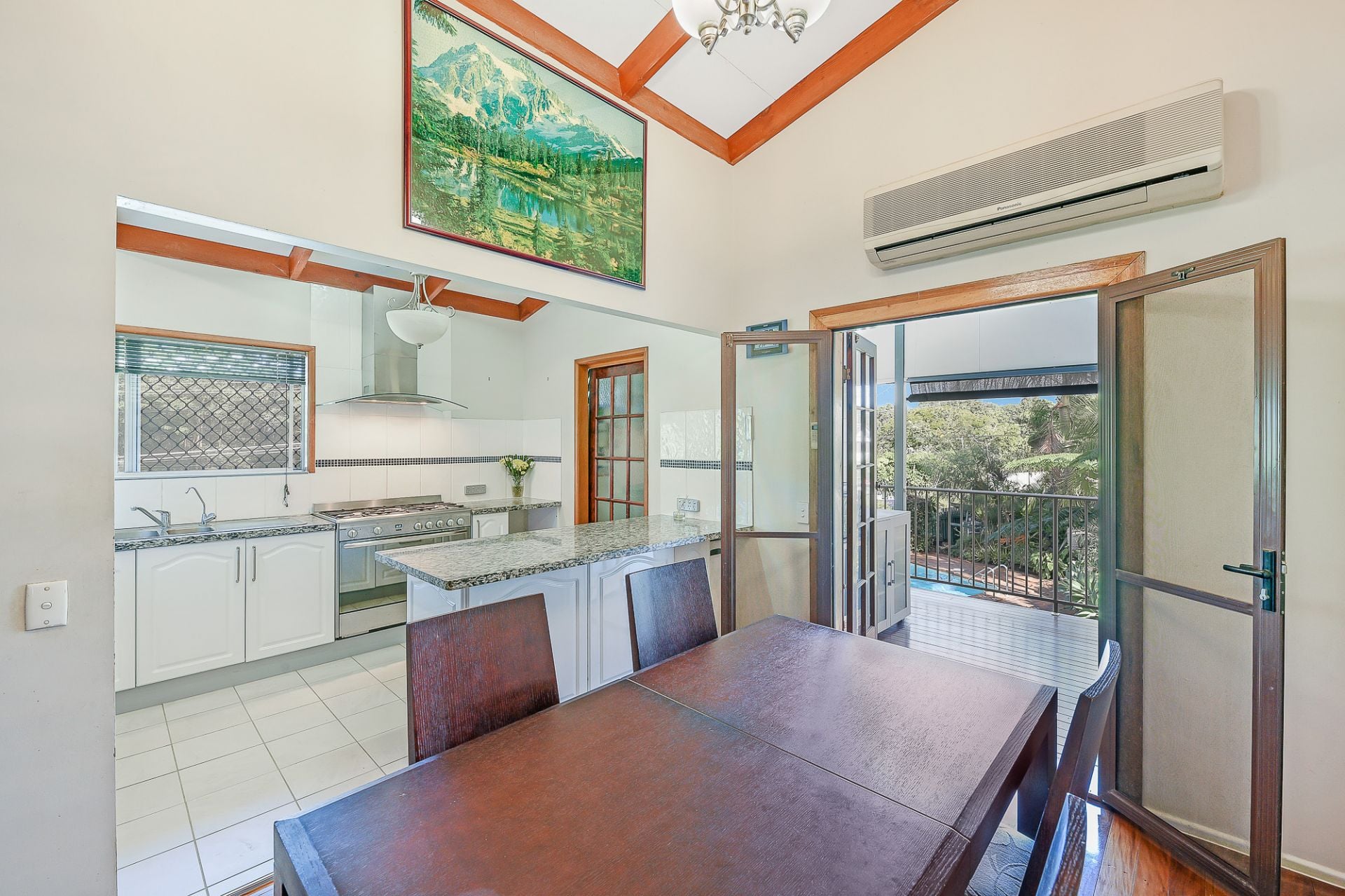 24 Spring Myrtle Avenue Nambour QLD, Nambour - Thumbnail 4