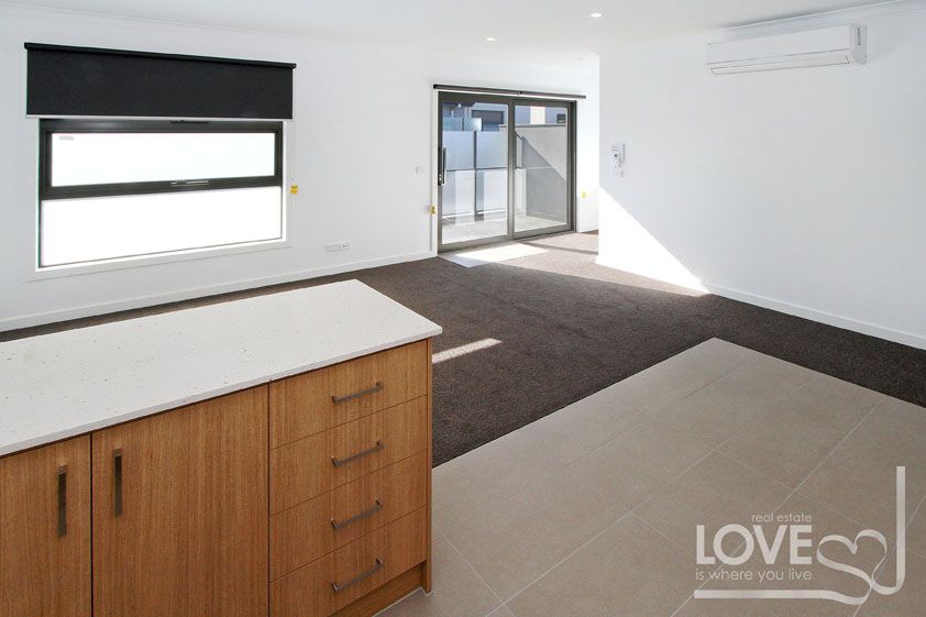 AS NEW & PERFECTLY LOCATED!