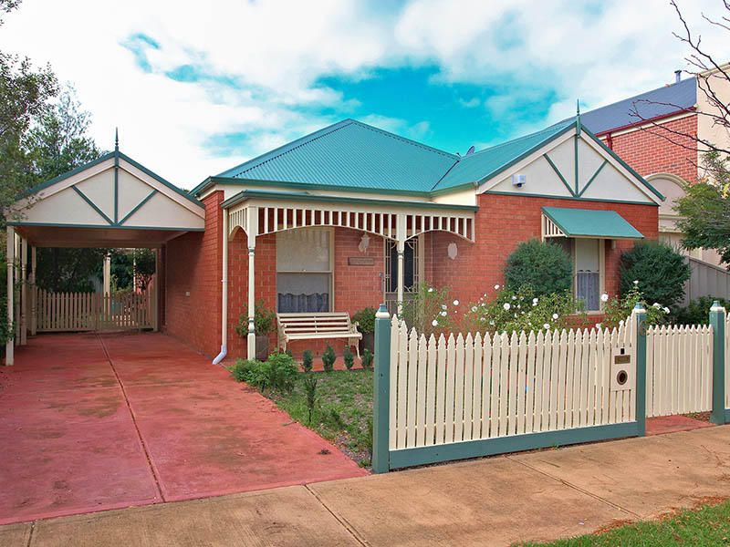 6 Gilmore Lane, Caroline Springs - Thumbnail 2