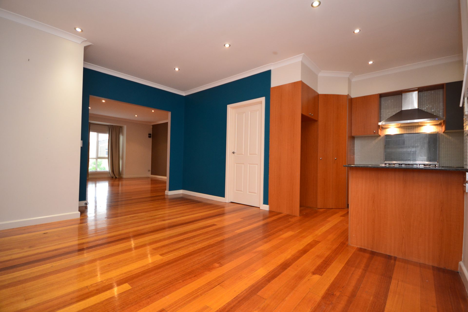 STYLISH MODERN LIVING