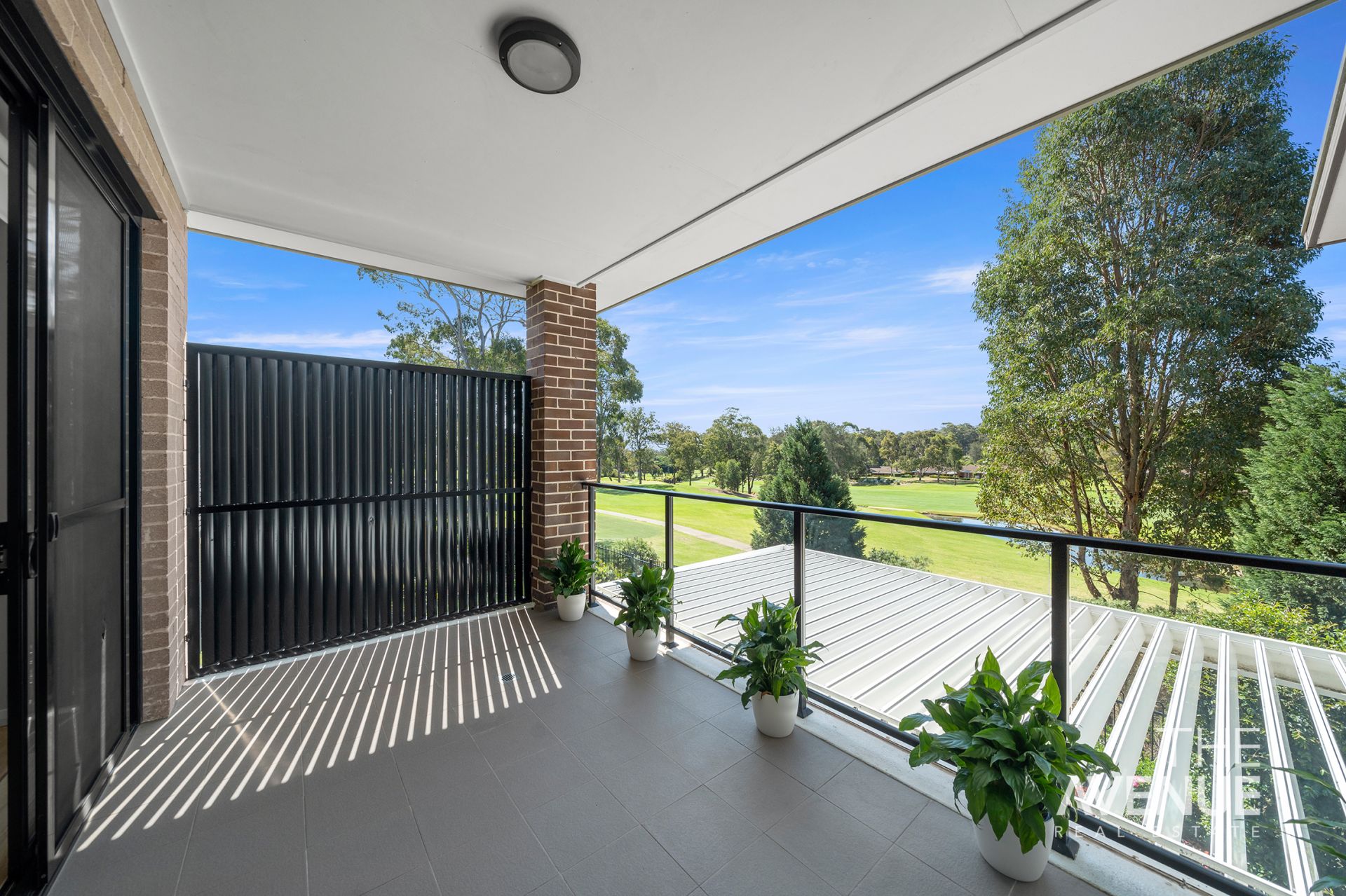 32-5-spurway-drive-norwest-the-avenue-real-estate