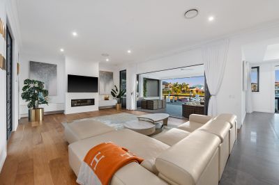 SUPERIOR AND STYLISH MODERN FAMILY RESIDENCE