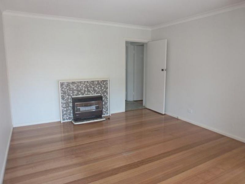 8/26 George Street, Reservoir