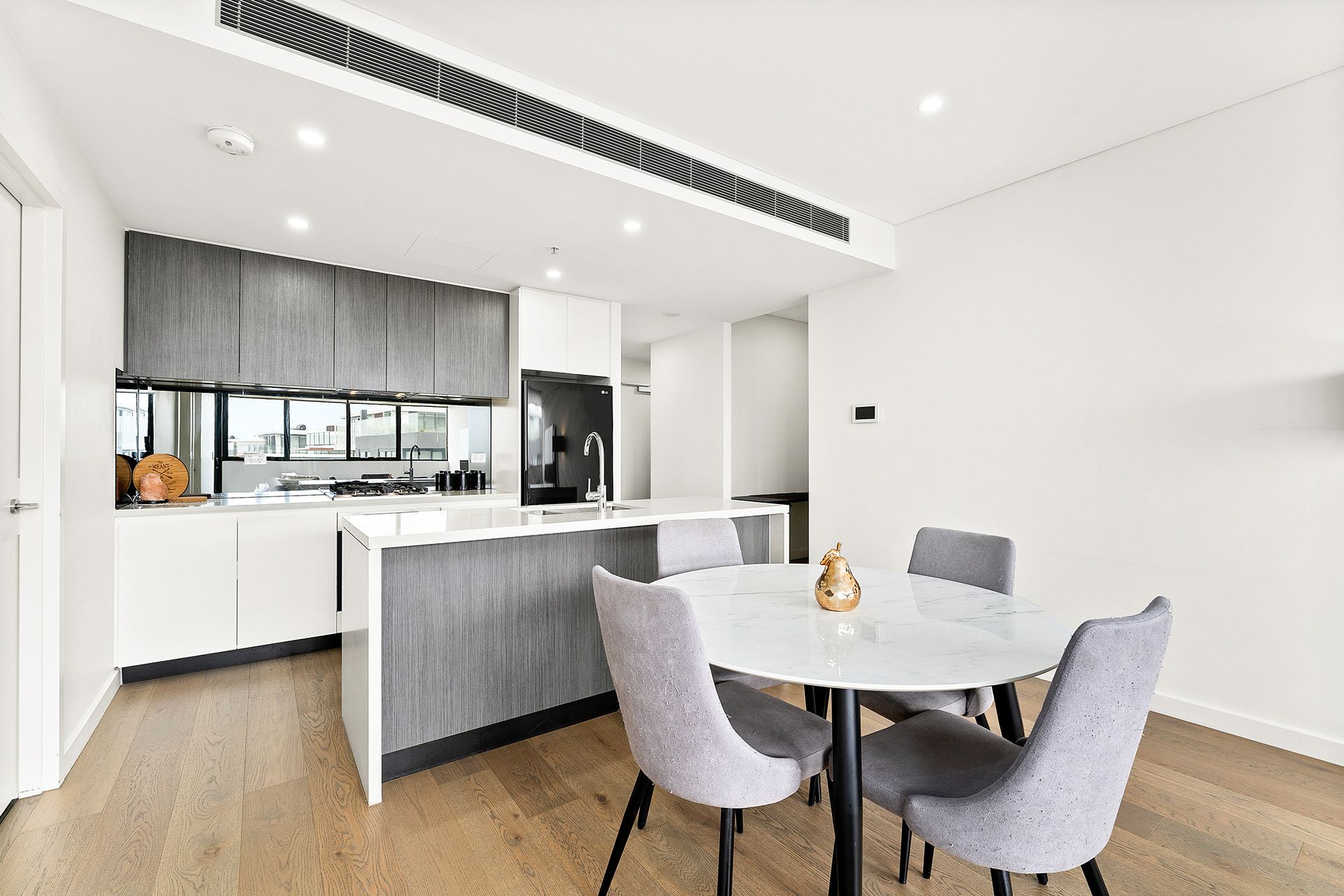 905/15 Garrigarrang Avenue Kogarah NSW, Kogarah - Thumbnail 2