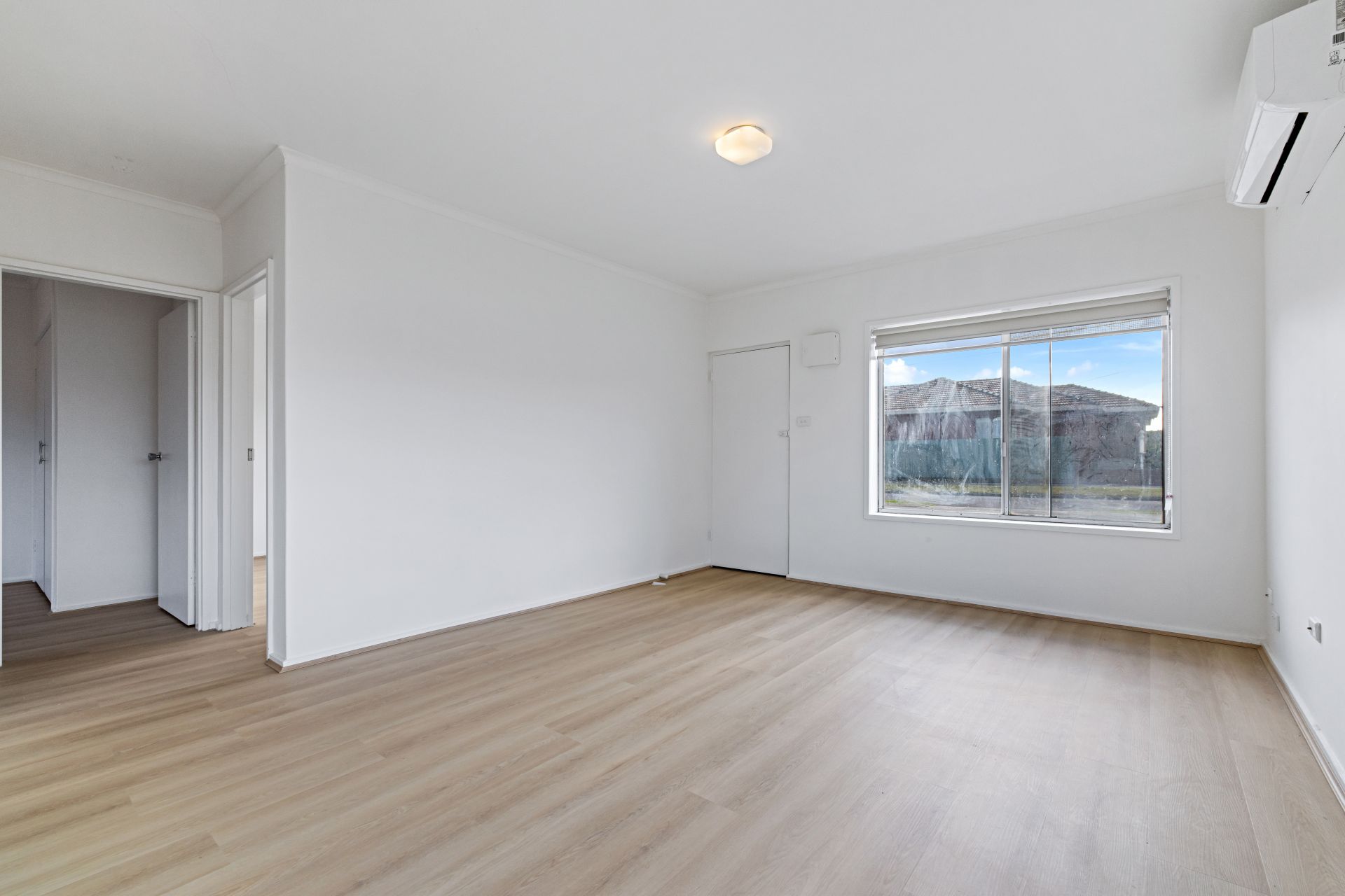 Stylish 2-Bedroom Unit in Prime Thomastown Location!