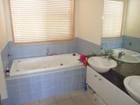 3 Sardinia Place KAWANA ISLAND QLD, Kawana Island - Thumbnail 4