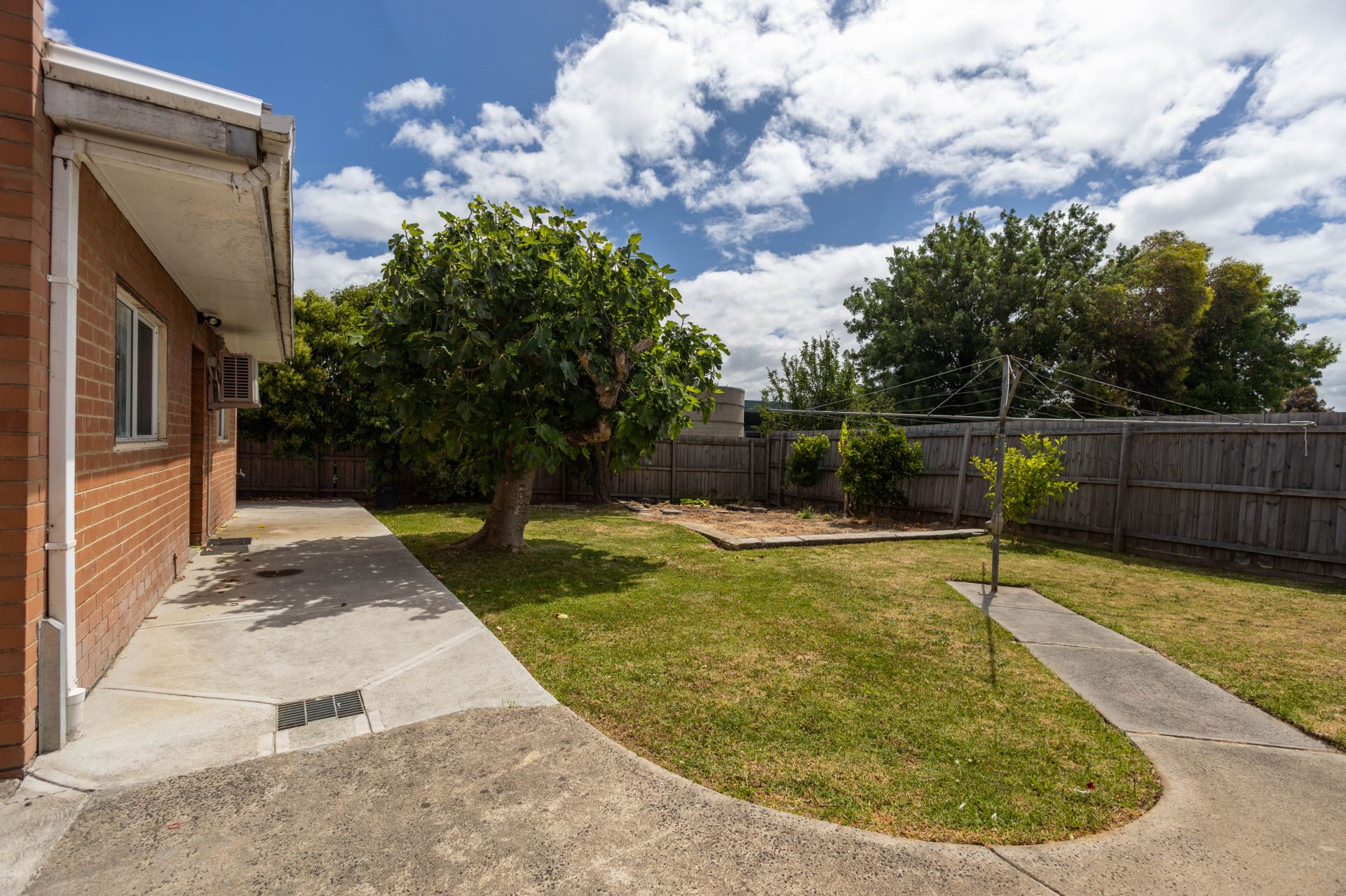 Charming 3-Bedroom Home – Perfect for Families, Convenient Location!