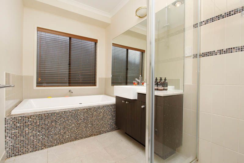 11 The Grange, Caroline Springs - Thumbnail 8