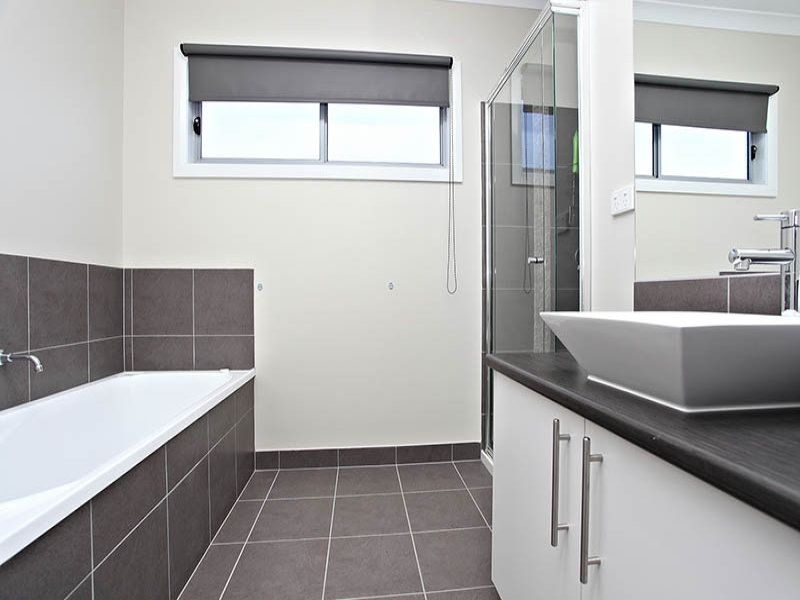 6 Damaine Circuit, Caroline Springs - Thumbnail 8