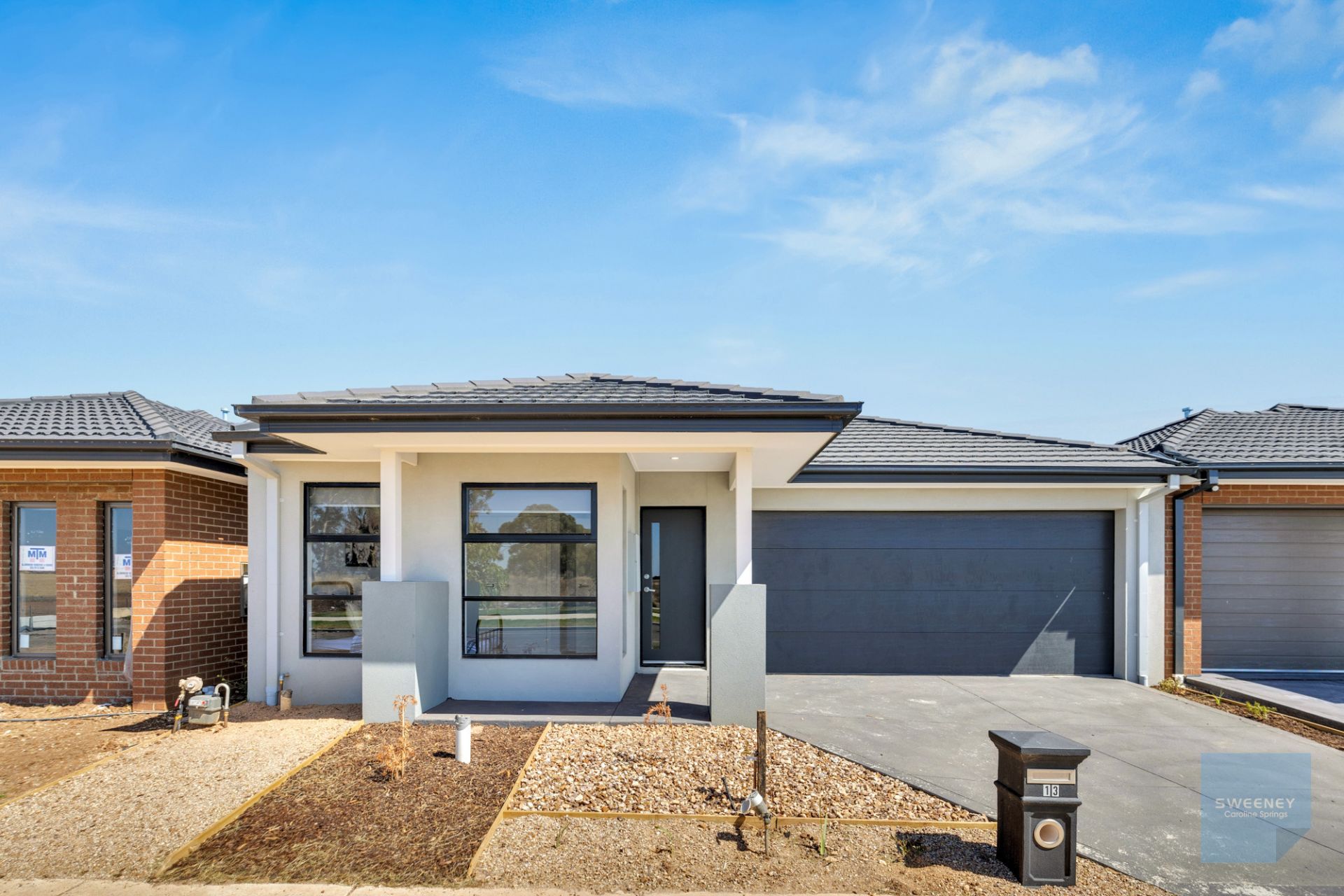 13 Padma Boulevard, Fraser Rise - Thumbnail 2