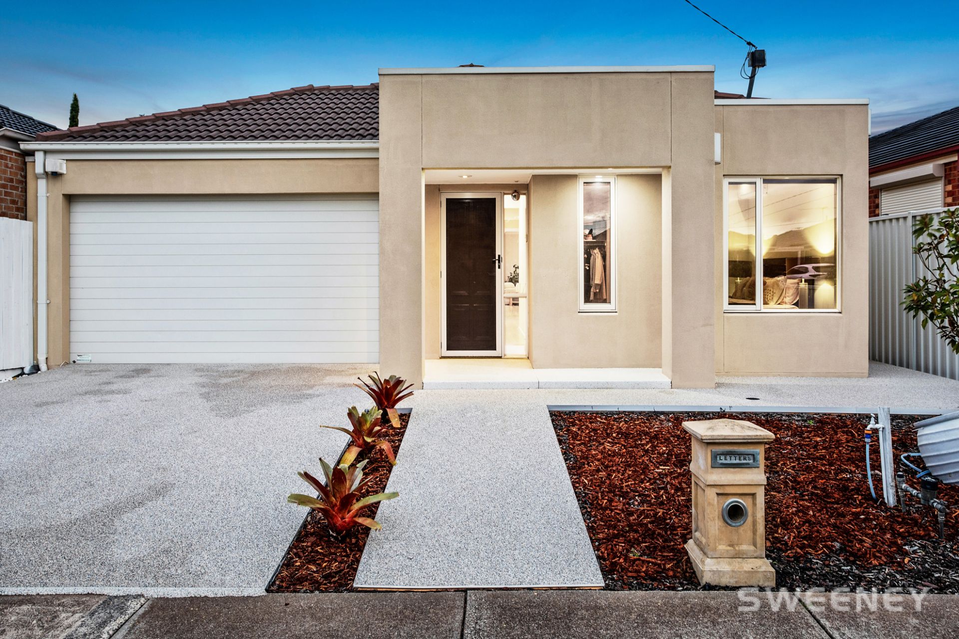 17 Hyde Court, Altona Meadows - Thumbnail 2