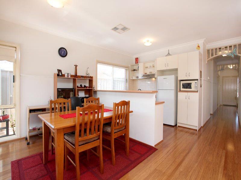 17 Macedon Close, Caroline Springs - Thumbnail 5