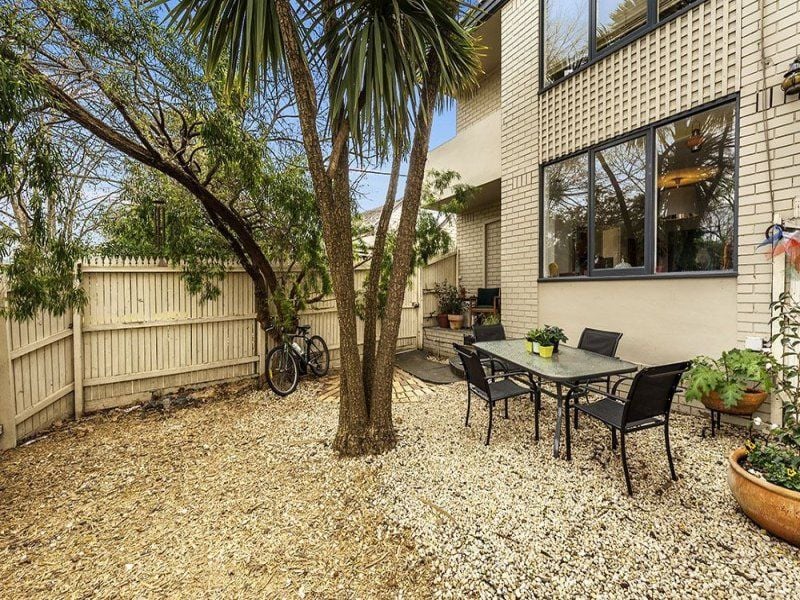 1/51 Cunningham Street, Northcote - Thumbnail 2