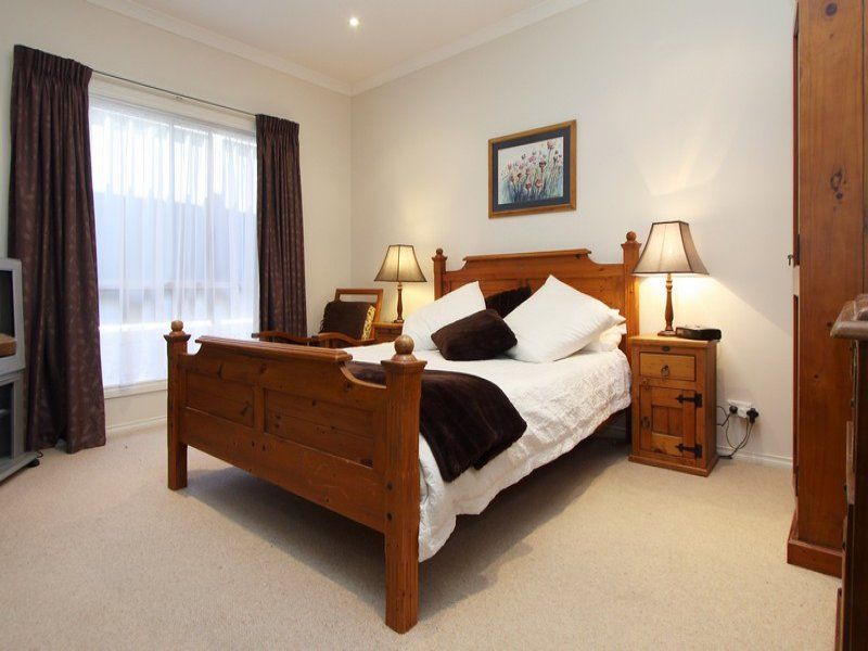 8 Bonvue Rd Rostrevor 5073