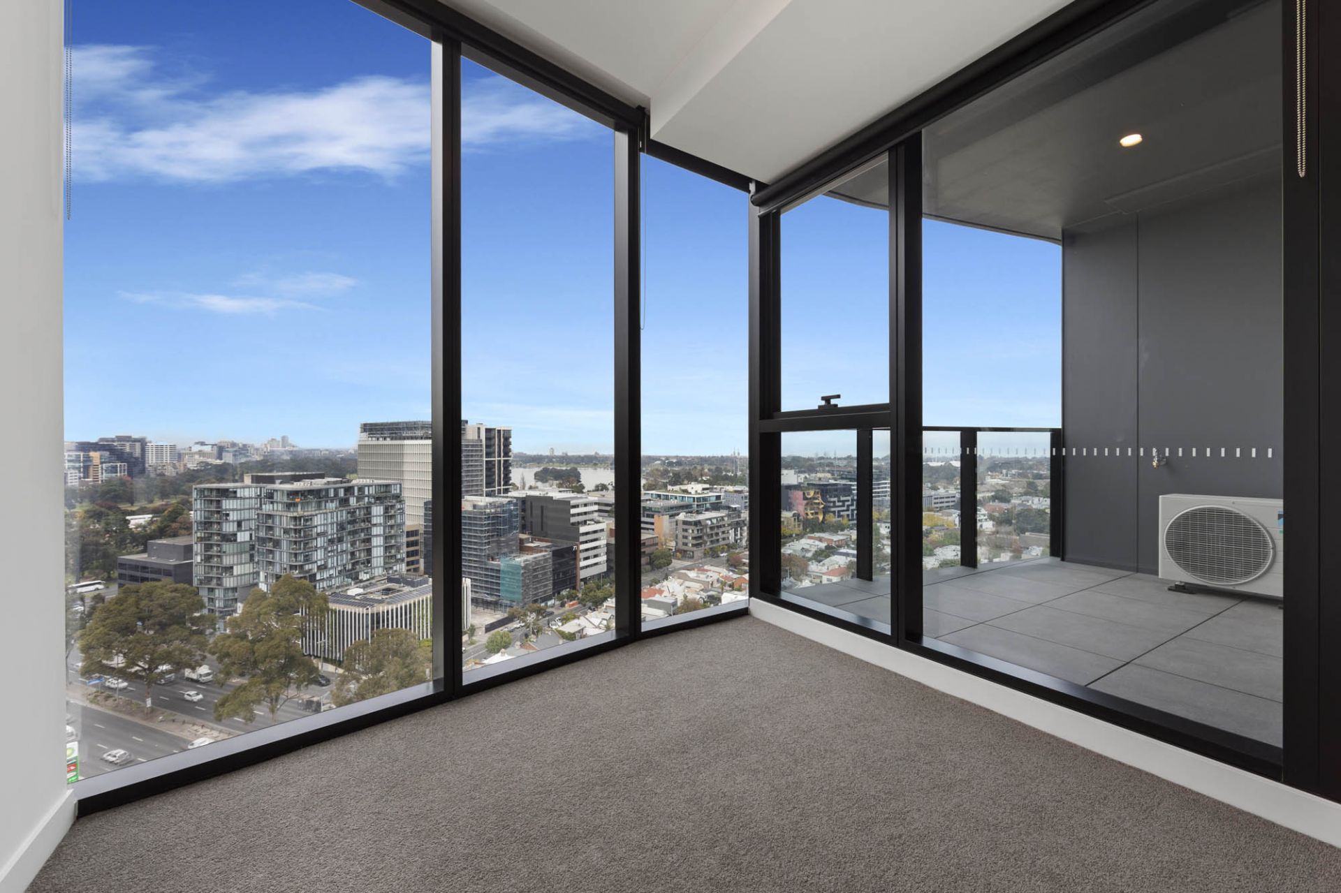 1703/39 Park Street, South Melbourne - Thumbnail 2