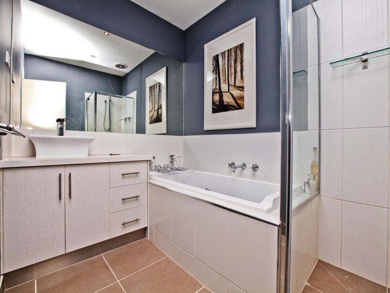 44 Warner Way, Caroline Springs - Thumbnail 8
