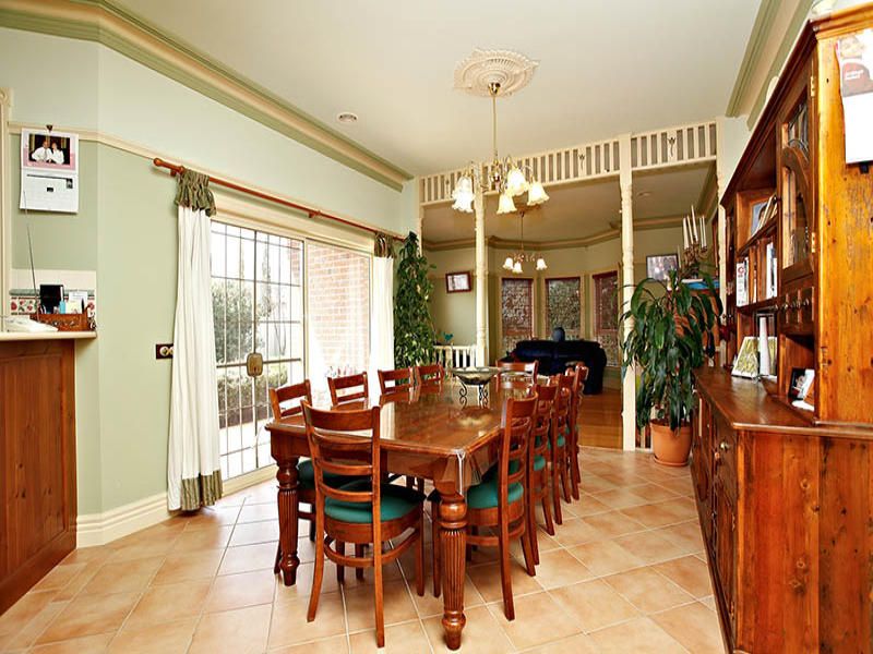 67 Springlake Avenue, Caroline Springs - Thumbnail 6