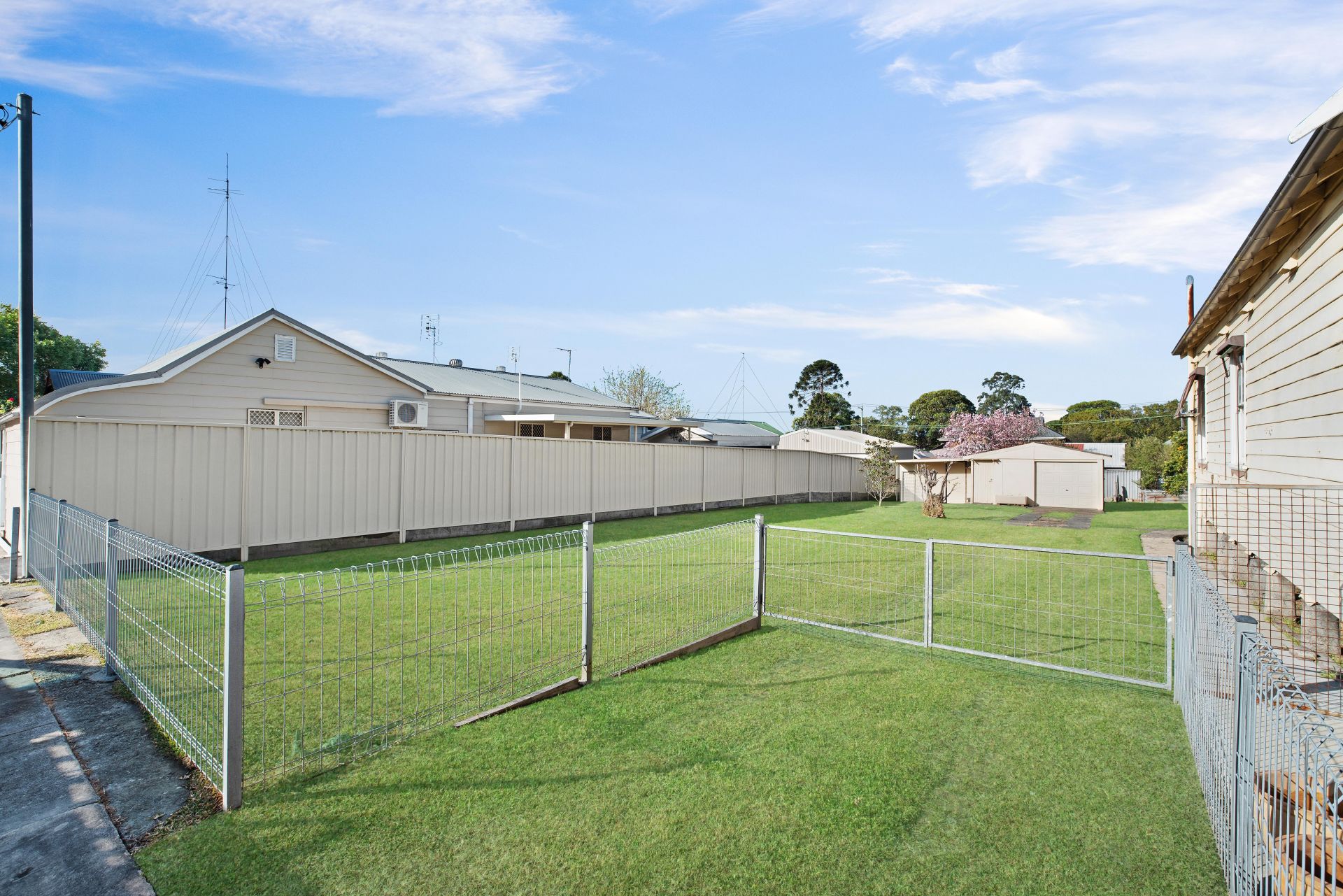 42 Clarke Street Wallsend NSW, Wallsend - Thumbnail 3