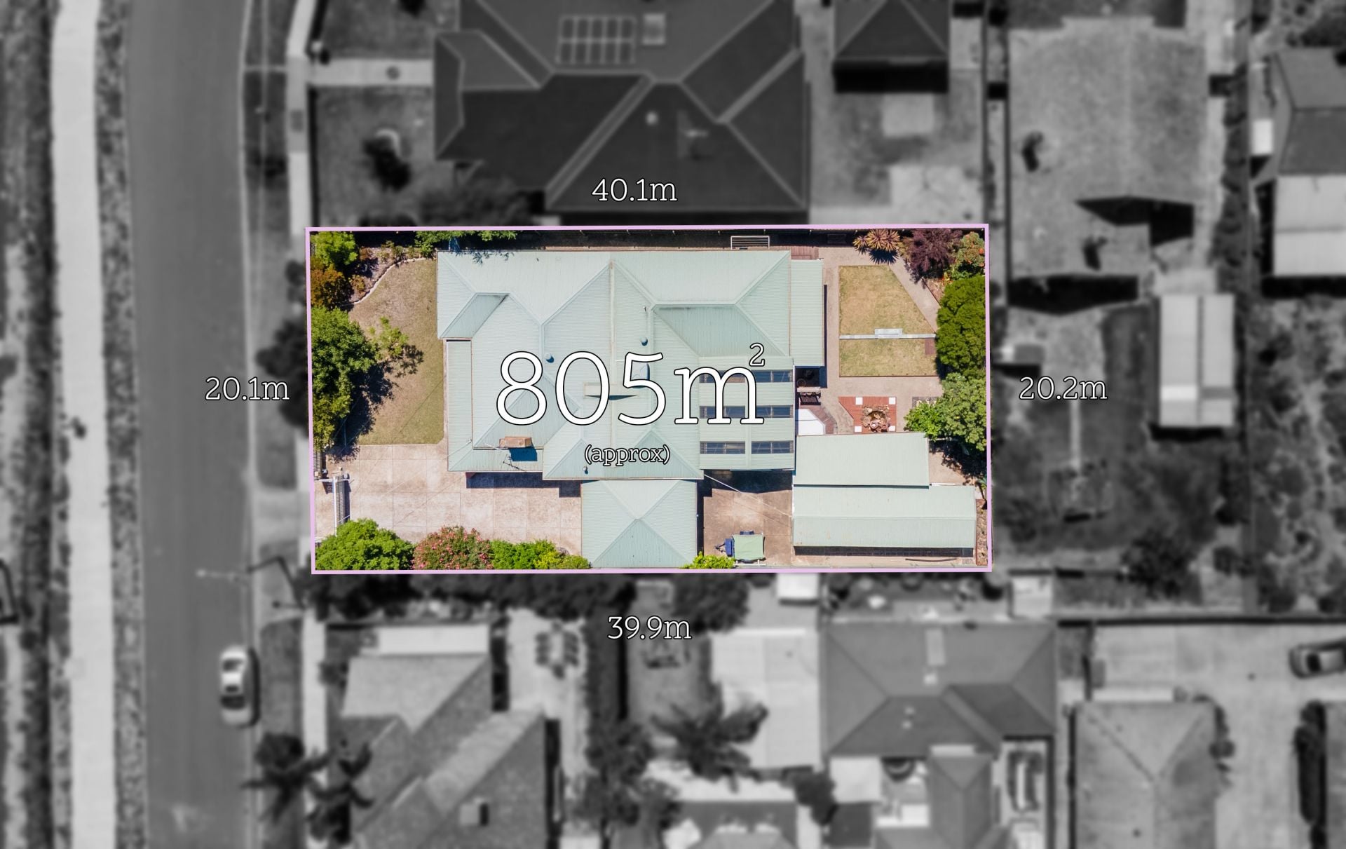 Huge Living And A Great Location